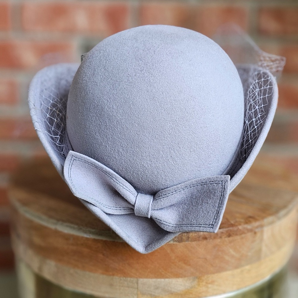 Skin Gray Wool Hat with Green Trim